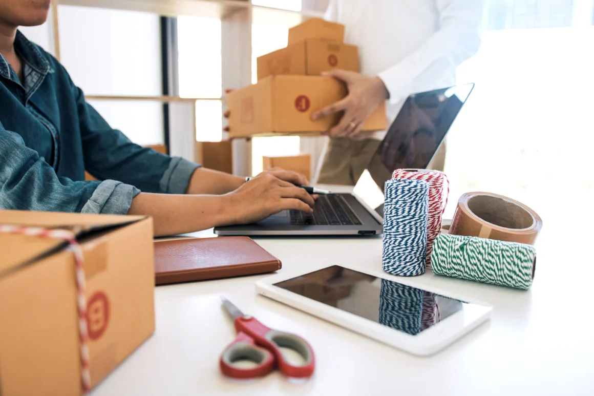 DROPONE-platformy-dropshipping-porównanie-2026-1 platformy dropshipping porównanie 2026